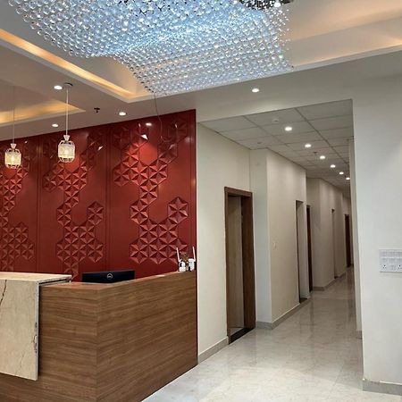 Hotel Satsang Grand Benares Buitenkant foto