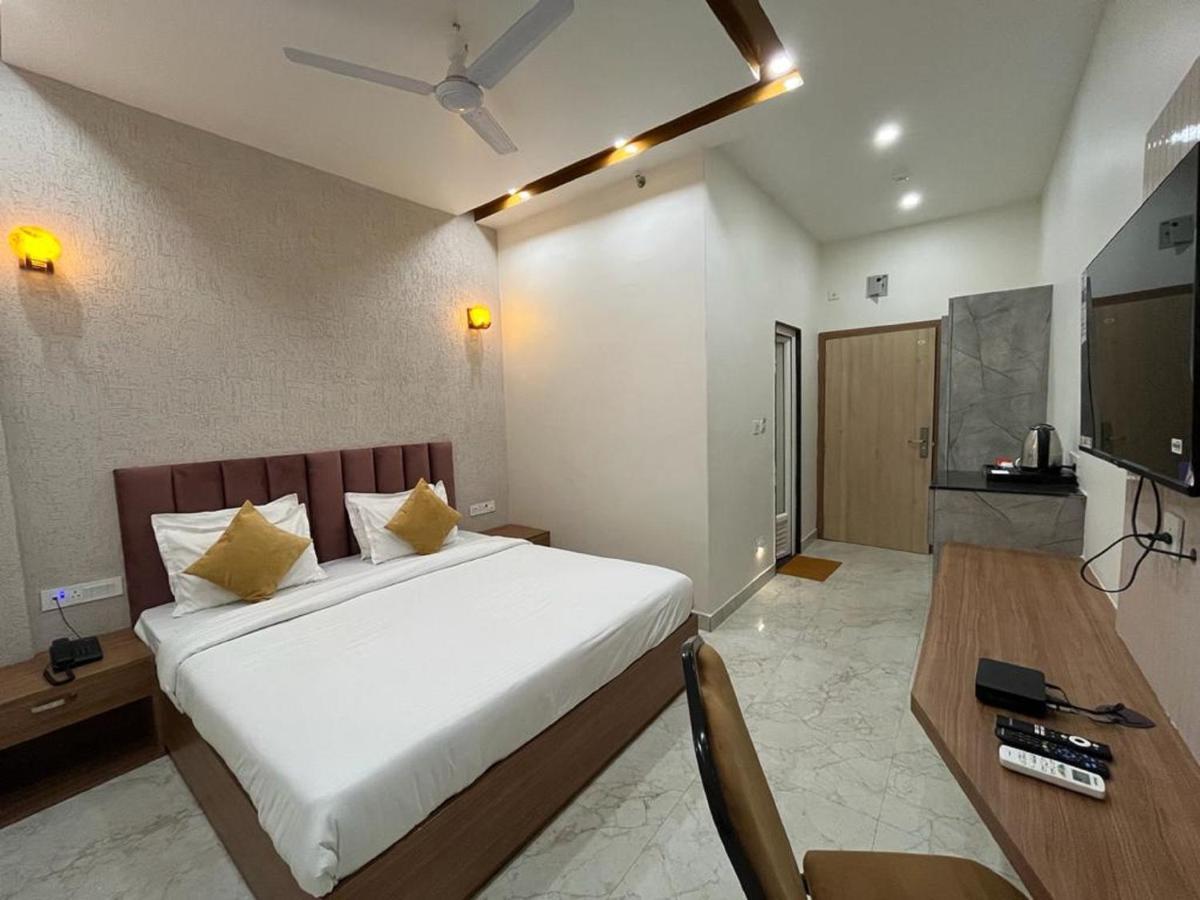 Hotel Satsang Grand Benares Buitenkant foto