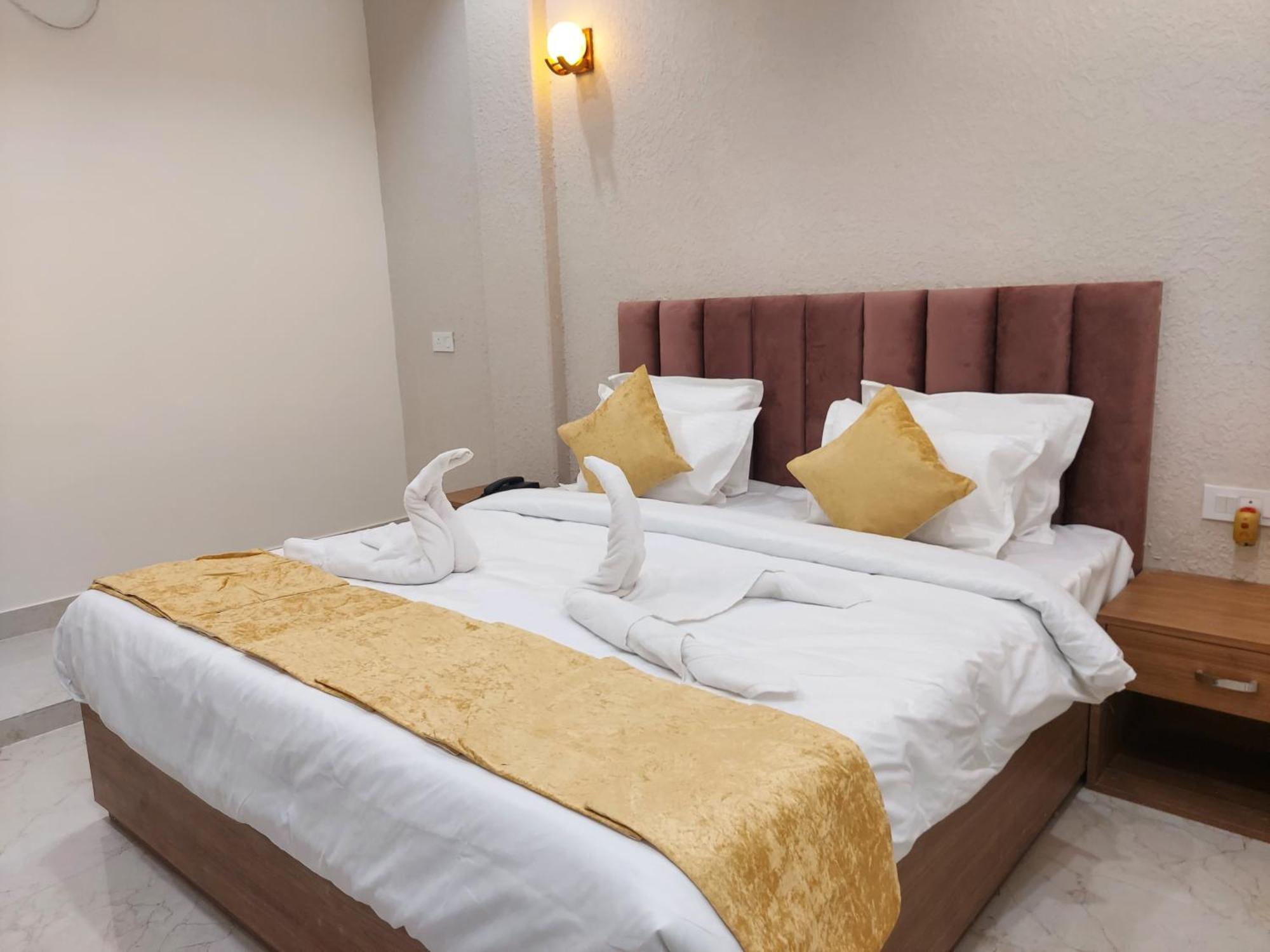 Hotel Satsang Grand Benares Buitenkant foto