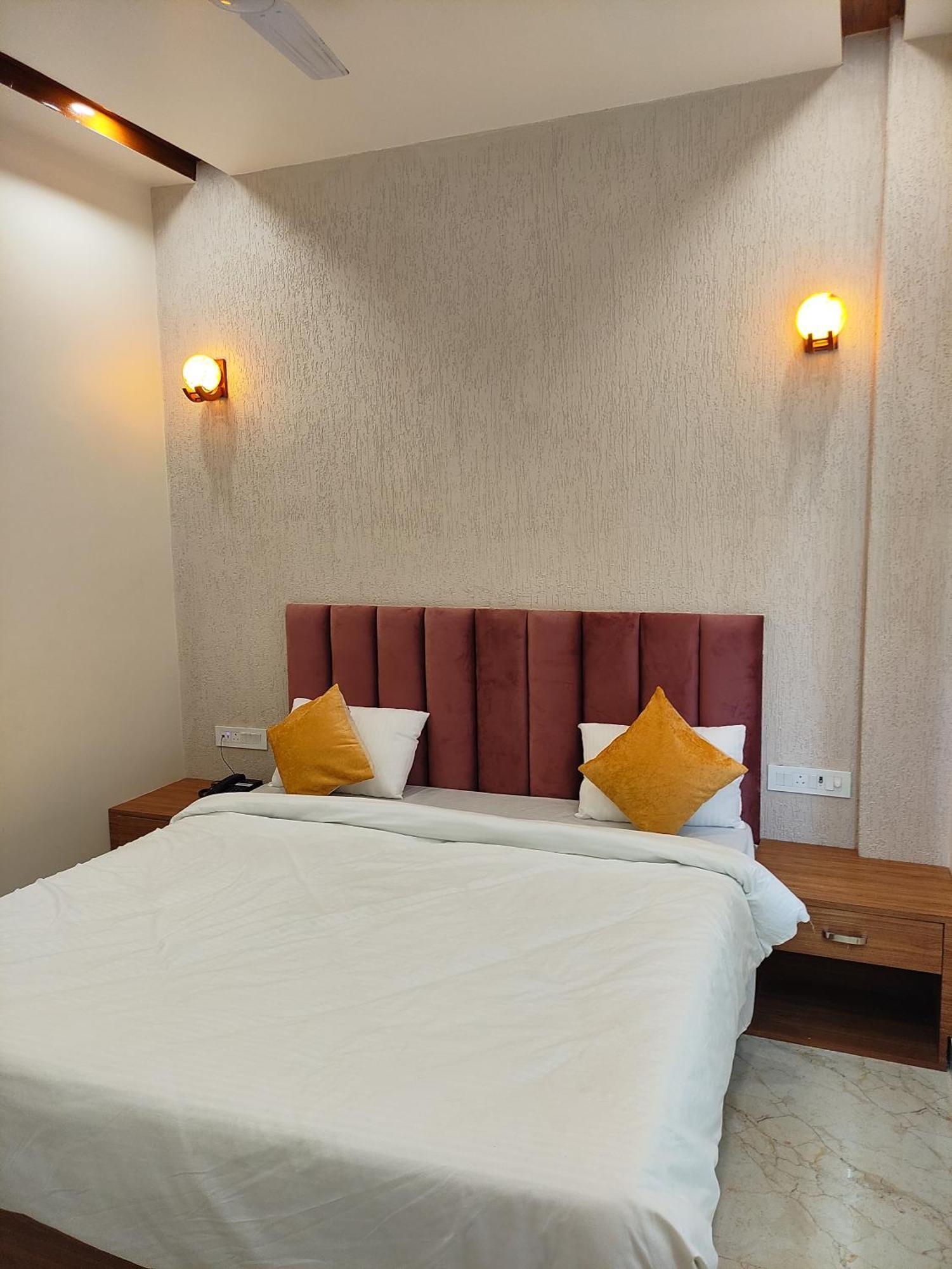 Hotel Satsang Grand Benares Buitenkant foto