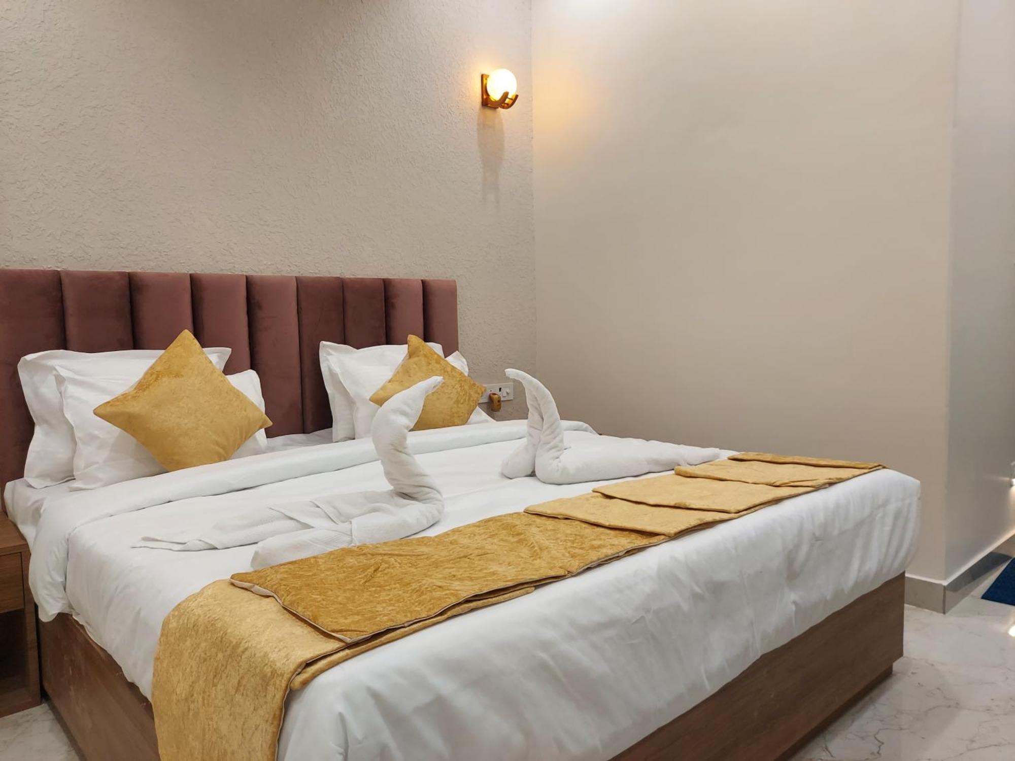 Hotel Satsang Grand Benares Buitenkant foto