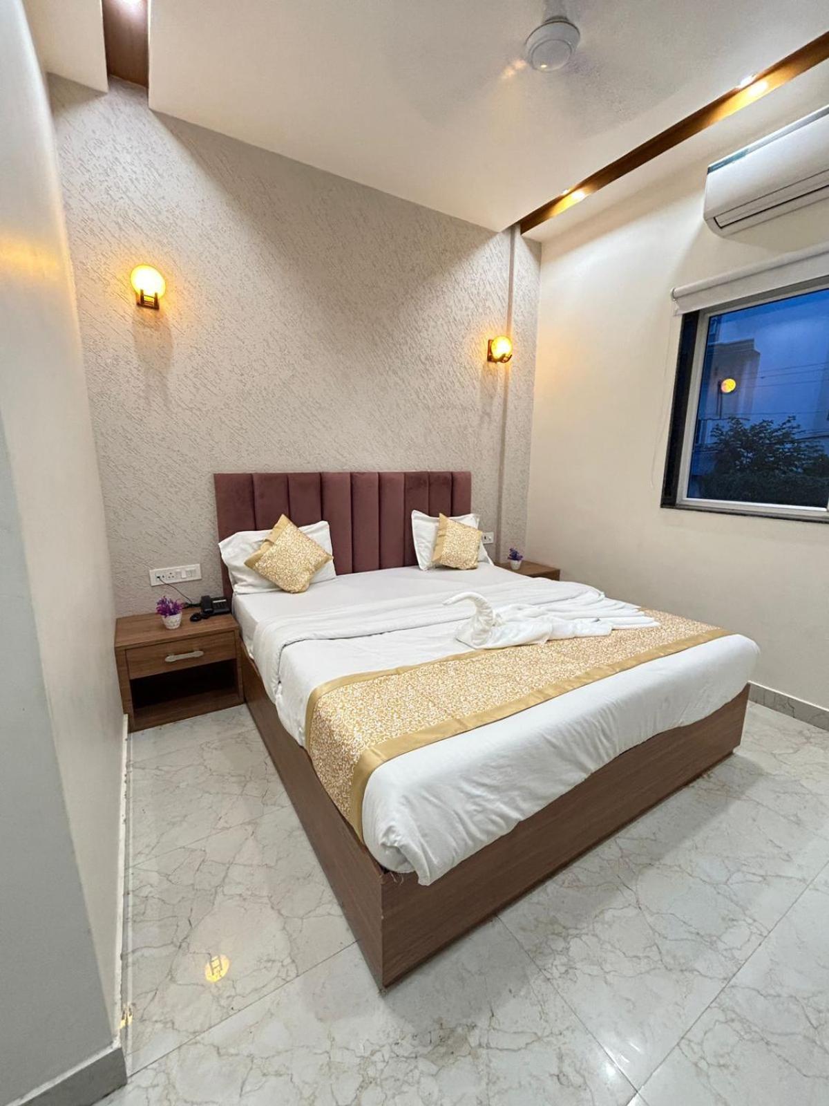 Hotel Satsang Grand Benares Buitenkant foto