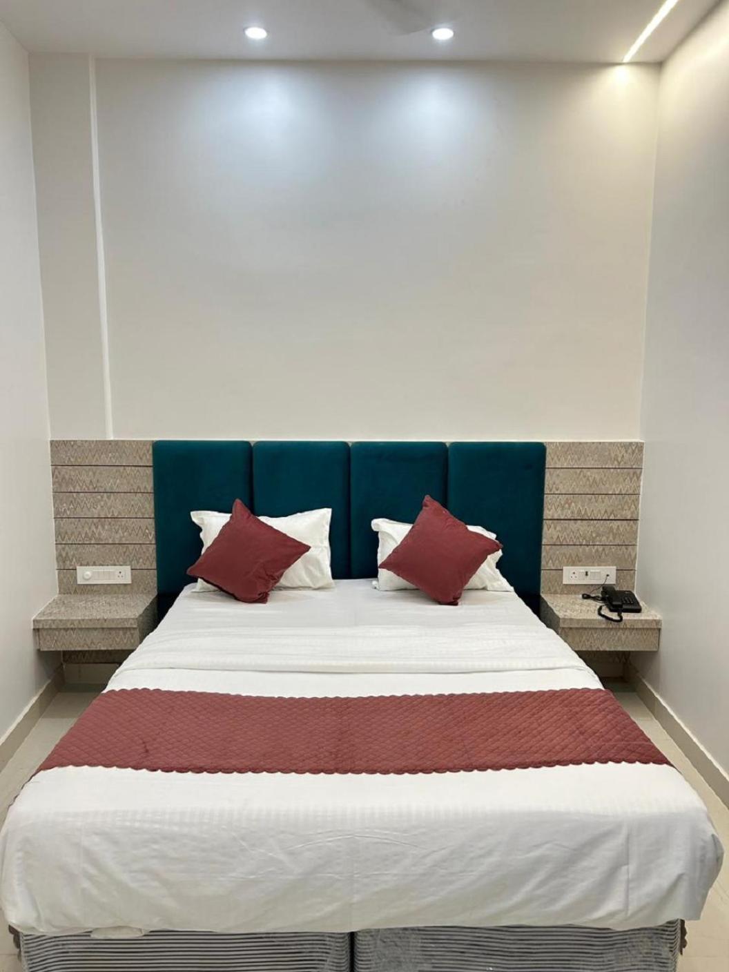 Hotel Satsang Grand Benares Buitenkant foto